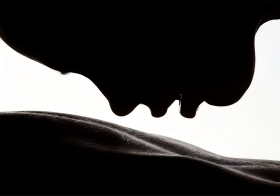 6 วิธีที่ดีที่สุดในการเอาใจผู้หญิงบนเตียง